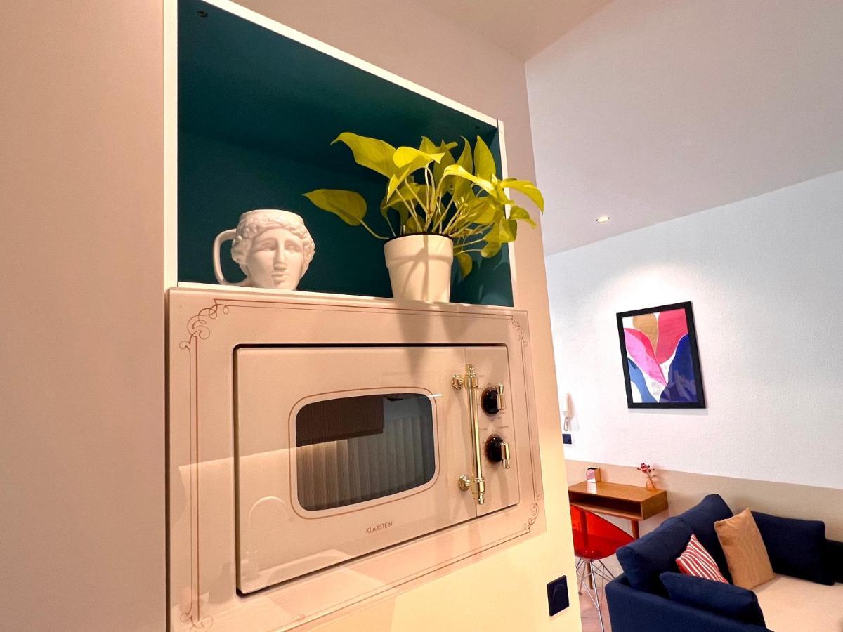 Roma Reva: Design Et Cinema Nîmes